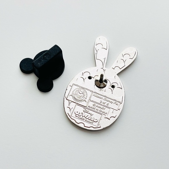 2023 Disney Hidden Mickey Mystery Pin Rabbit Eggs - Oswald the Lucky Rabbit - Picture 6 of 6
